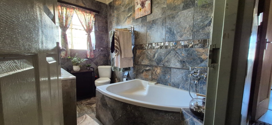 3 Bedroom Property for Sale in Casseldale Gauteng