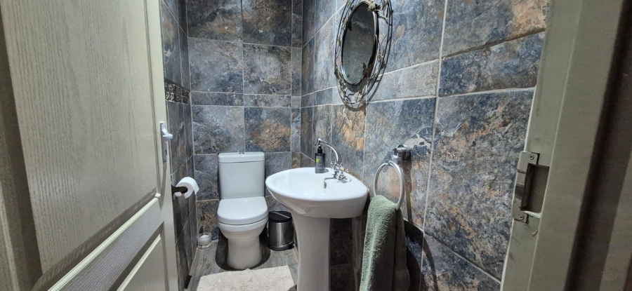 3 Bedroom Property for Sale in Casseldale Gauteng