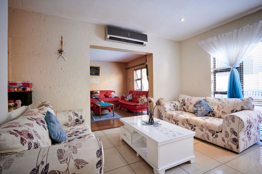 4 Bedroom Property for Sale in Halfway Gardens Gauteng