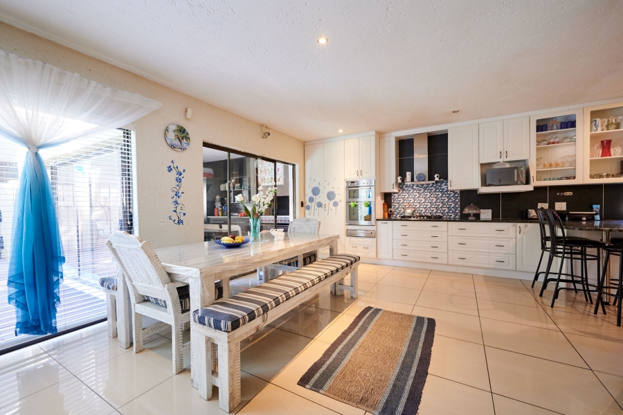 4 Bedroom Property for Sale in Halfway Gardens Gauteng