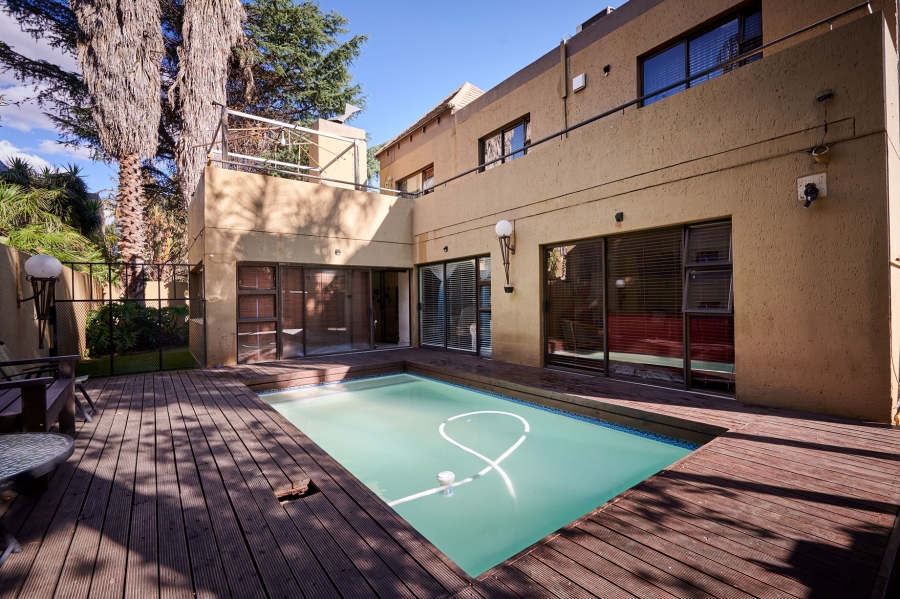 4 Bedroom Property for Sale in Halfway Gardens Gauteng
