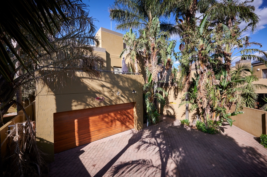 4 Bedroom Property for Sale in Halfway Gardens Gauteng