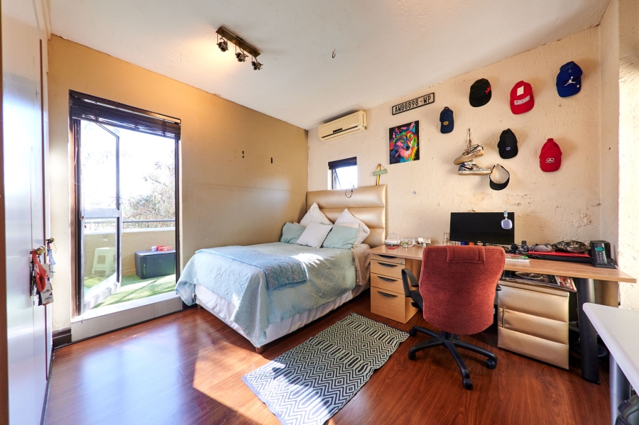 4 Bedroom Property for Sale in Halfway Gardens Gauteng