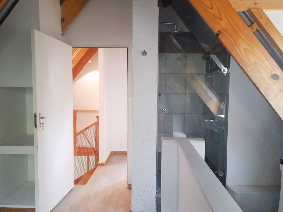 To Let 2 Bedroom Property for Rent in Bryanston Gauteng
