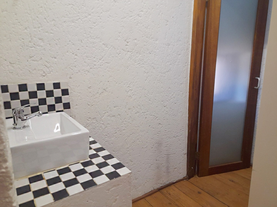 To Let 2 Bedroom Property for Rent in Bryanston Gauteng