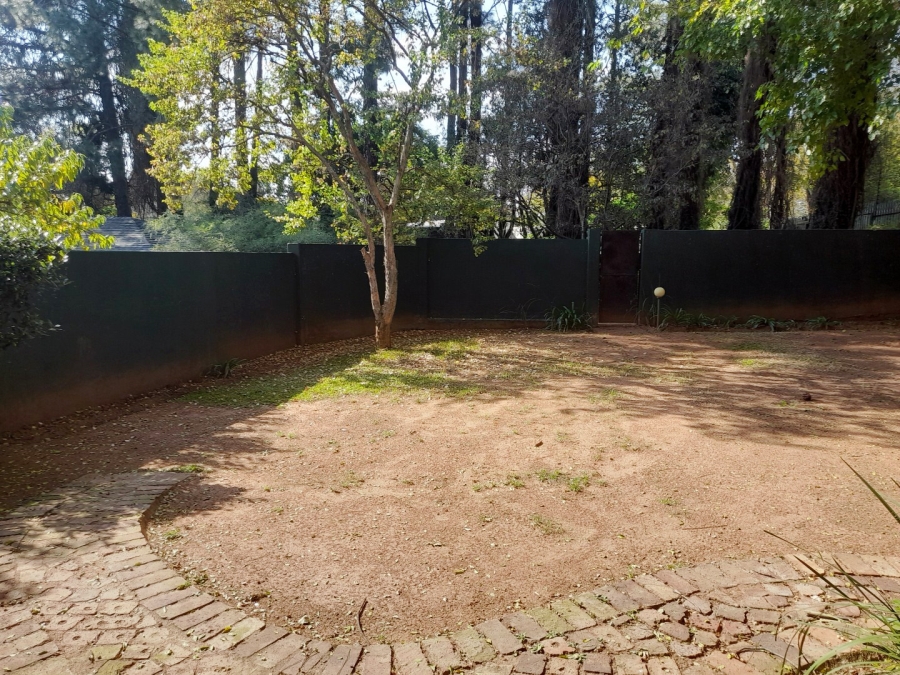 To Let 2 Bedroom Property for Rent in Bryanston Gauteng