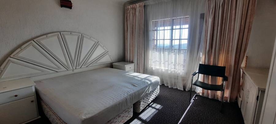 4 Bedroom Property for Sale in Laudium Gauteng