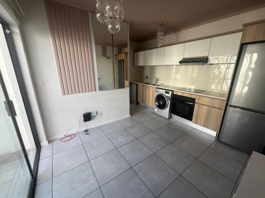 1 Bedroom Property for Sale in Crowthorne AH Gauteng