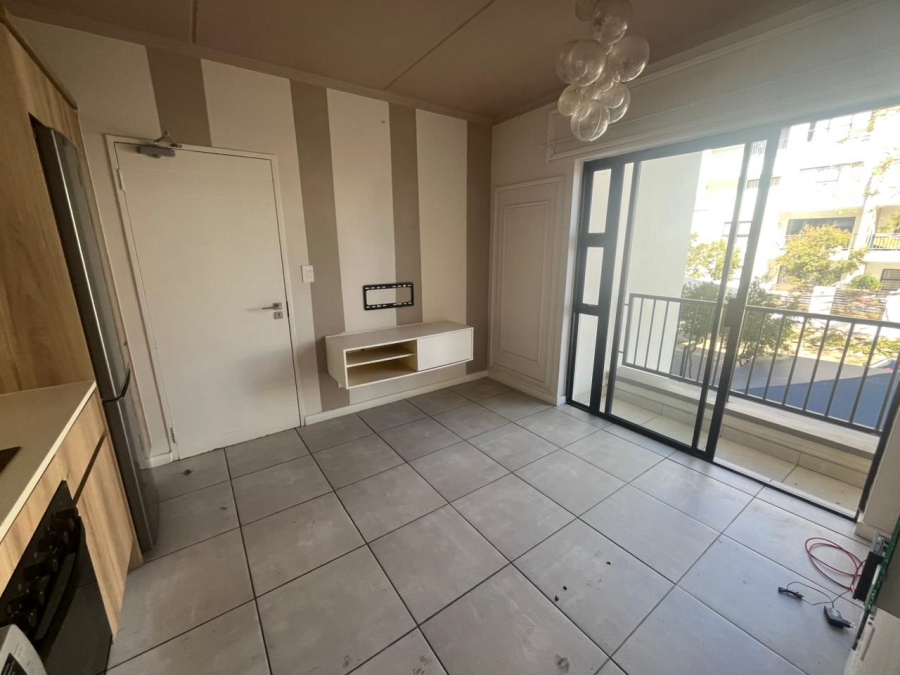 1 Bedroom Property for Sale in Crowthorne AH Gauteng