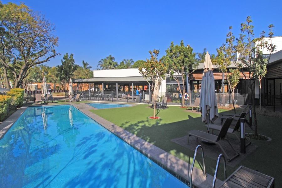 1 Bedroom Property for Sale in Crowthorne AH Gauteng