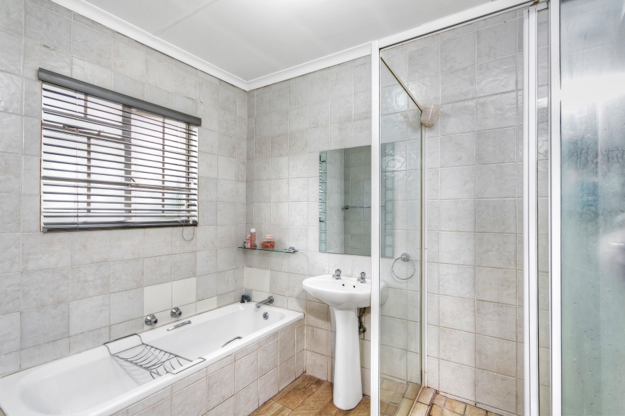 3 Bedroom Property for Sale in Kyalami Hills Gauteng