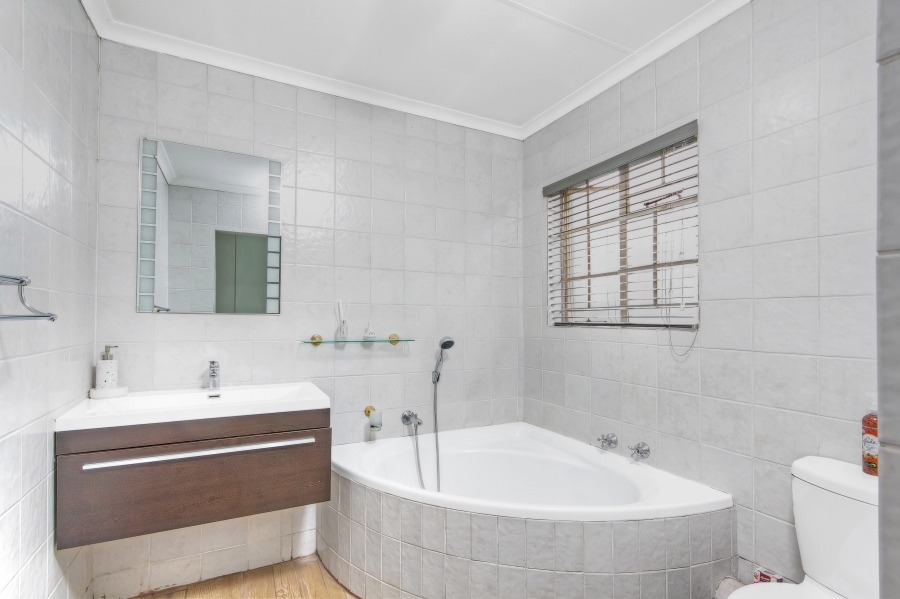 3 Bedroom Property for Sale in Kyalami Hills Gauteng