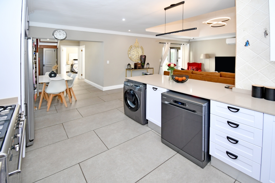 3 Bedroom Property for Sale in Willaway Gauteng