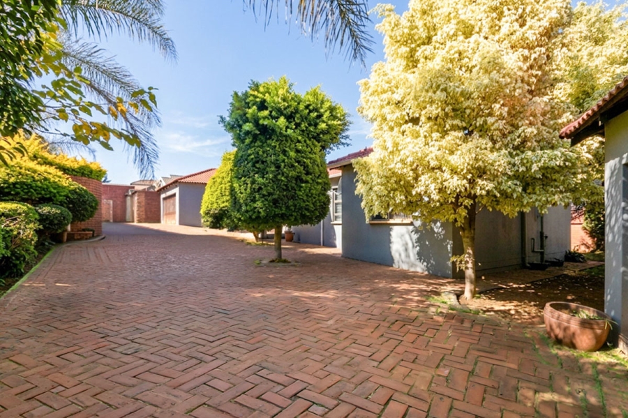 3 Bedroom Property for Sale in Cosmo City Gauteng
