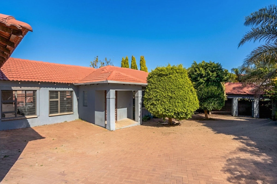 3 Bedroom Property for Sale in Cosmo City Gauteng