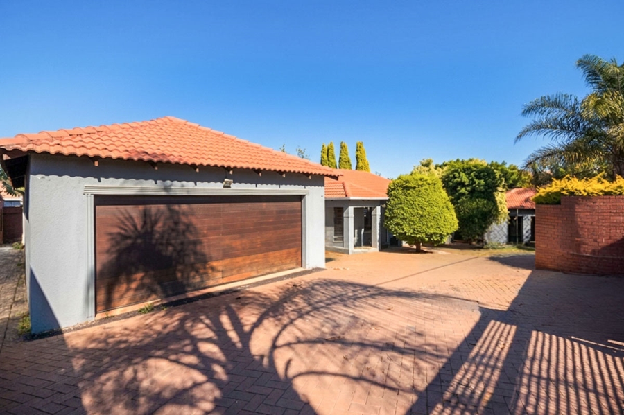 3 Bedroom Property for Sale in Cosmo City Gauteng