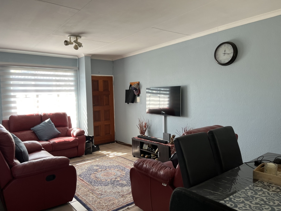 To Let 2 Bedroom Property for Rent in Boskruin Gauteng
