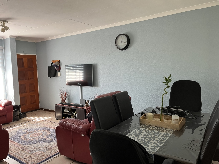 To Let 2 Bedroom Property for Rent in Boskruin Gauteng
