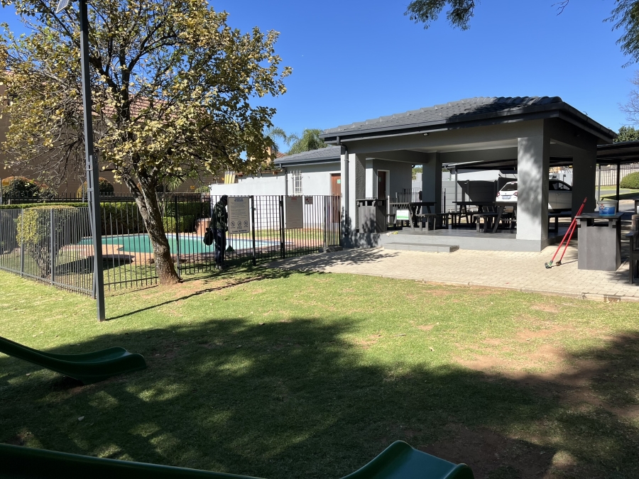To Let 2 Bedroom Property for Rent in Boskruin Gauteng