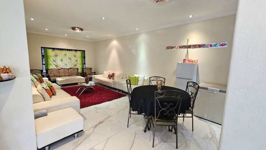 6 Bedroom Property for Sale in Vorna Valley Gauteng