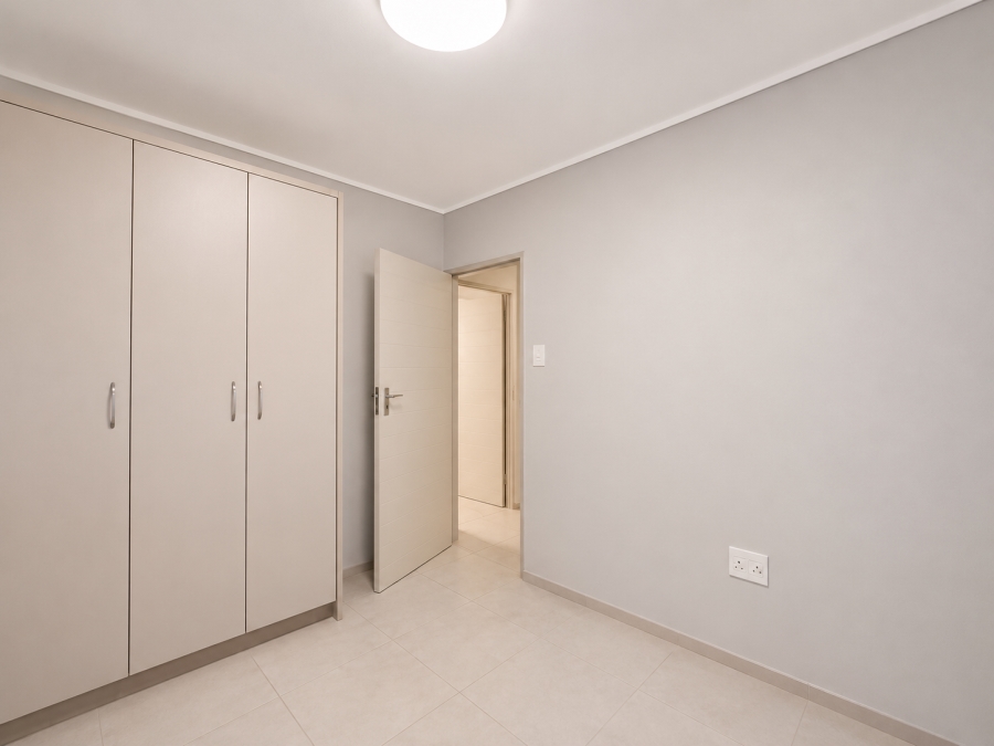 2 Bedroom Property for Sale in Rooihuiskraal North Gauteng