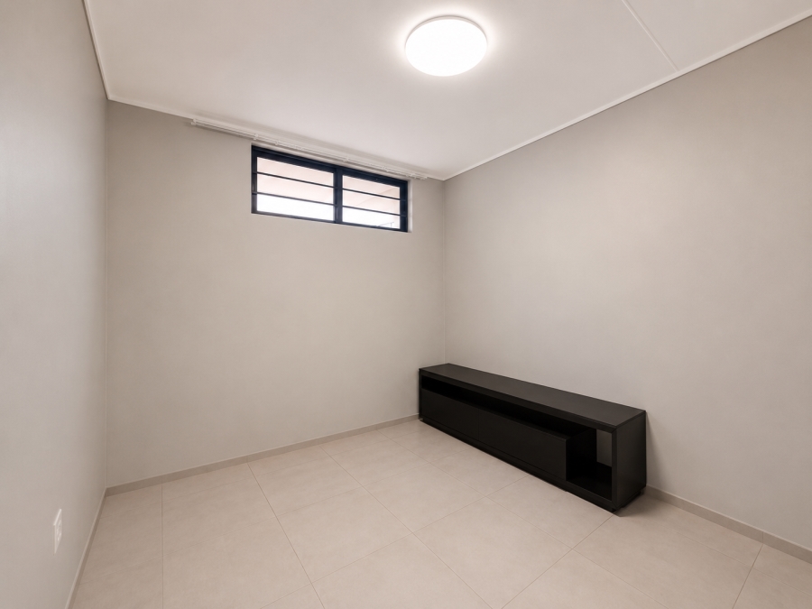 2 Bedroom Property for Sale in Rooihuiskraal North Gauteng