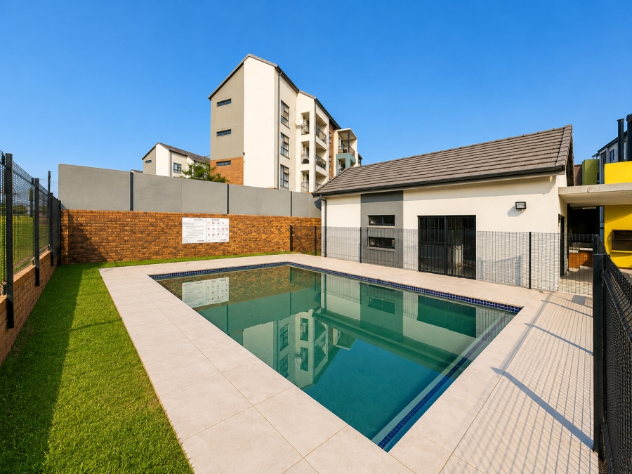 2 Bedroom Property for Sale in Rooihuiskraal North Gauteng
