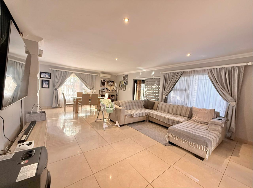 3 Bedroom Property for Sale in New Market Gauteng