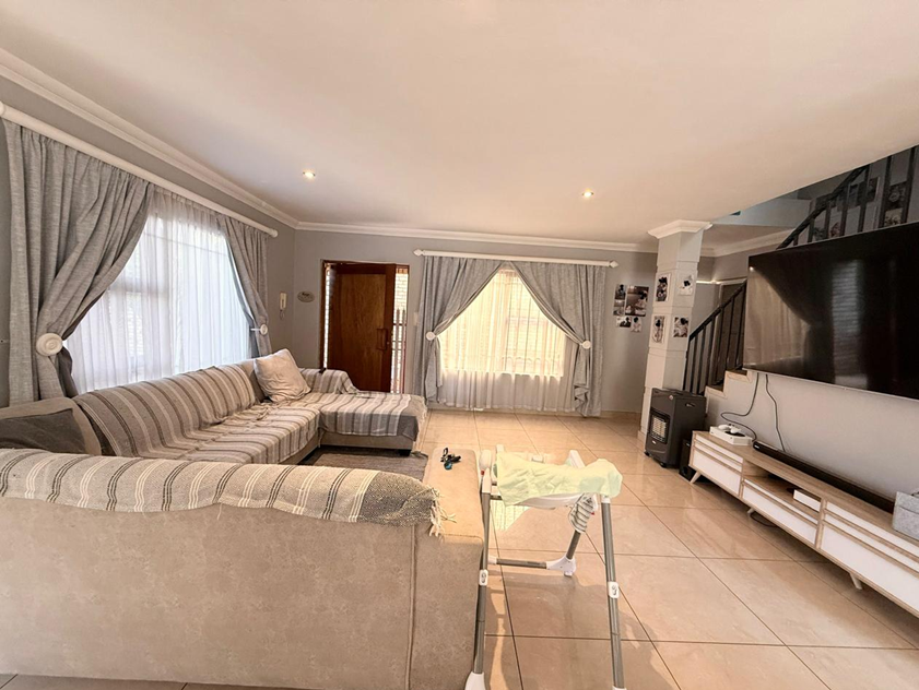3 Bedroom Property for Sale in New Market Gauteng