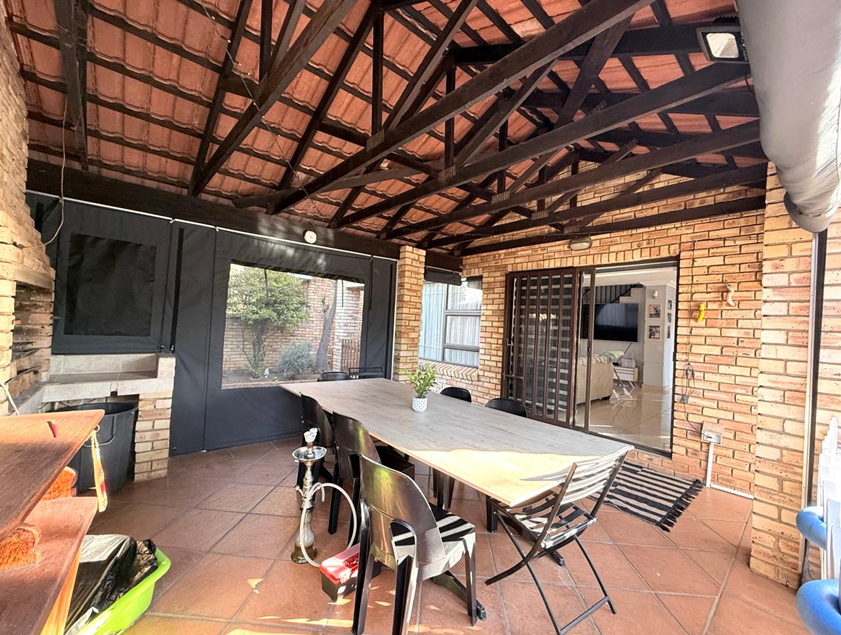 3 Bedroom Property for Sale in New Market Gauteng
