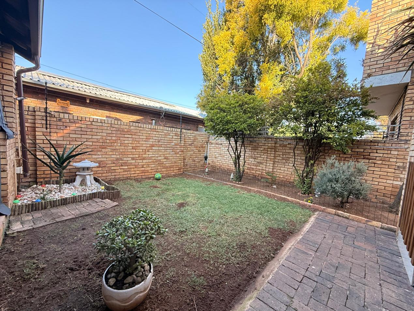 3 Bedroom Property for Sale in New Market Gauteng