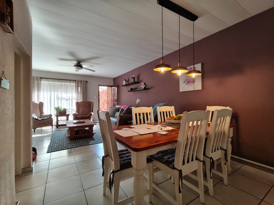 2 Bedroom Property for Sale in New Redruth Gauteng