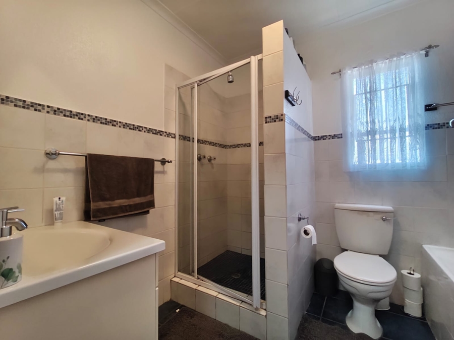 2 Bedroom Property for Sale in New Redruth Gauteng