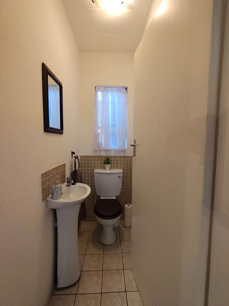 2 Bedroom Property for Sale in New Redruth Gauteng