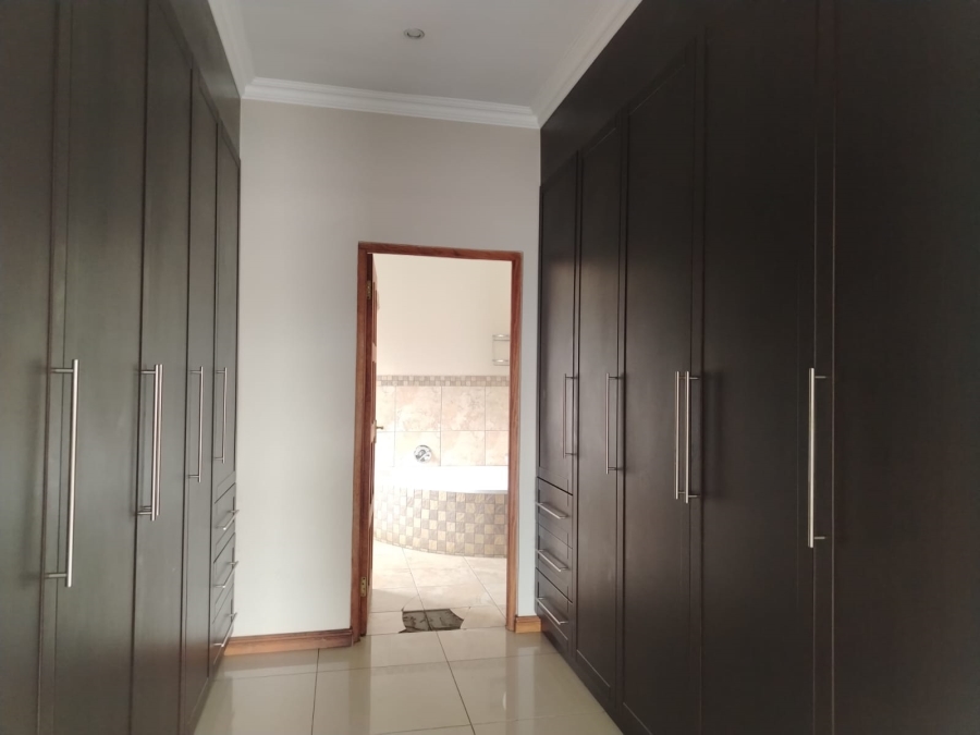 To Let 4 Bedroom Property for Rent in Parkrand Gauteng