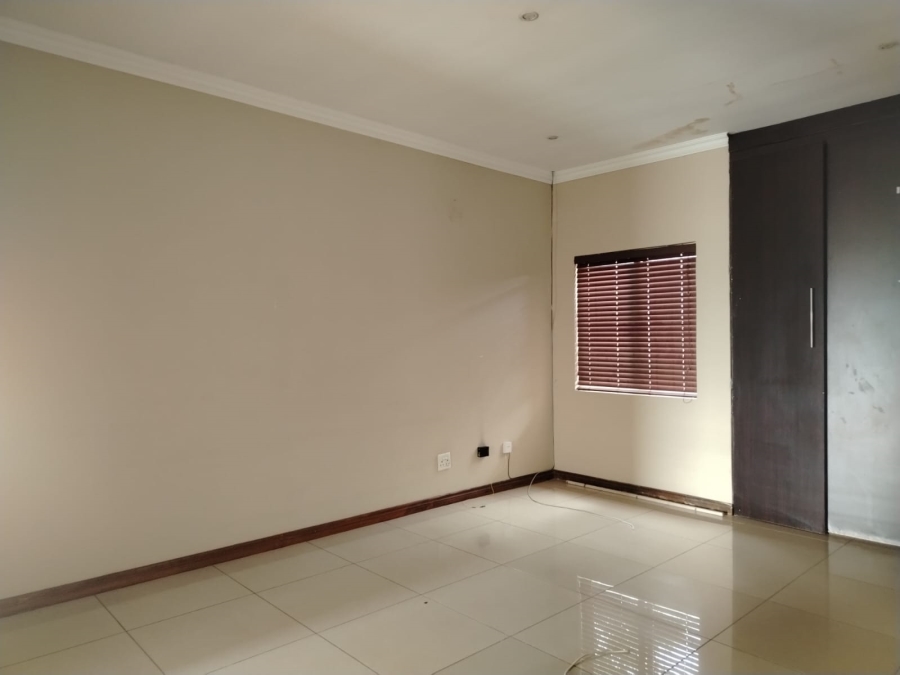 To Let 4 Bedroom Property for Rent in Parkrand Gauteng