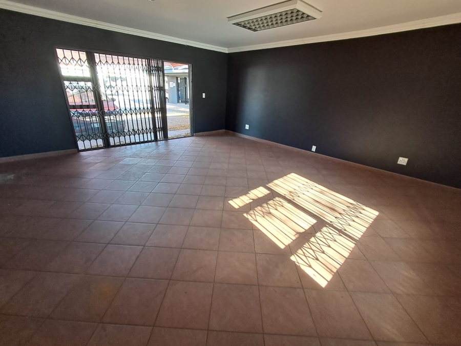 To Let Commercial Property for Rent in Three Rivers Gauteng