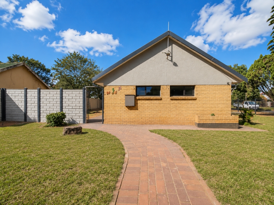 3 Bedroom Property for Sale in Risiville Gauteng