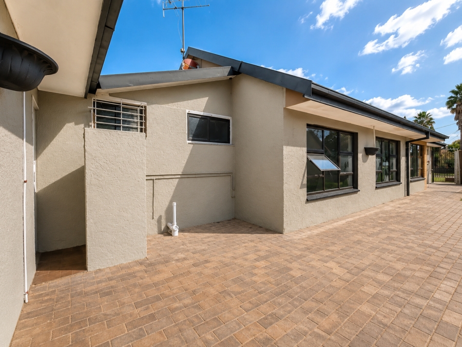3 Bedroom Property for Sale in Risiville Gauteng