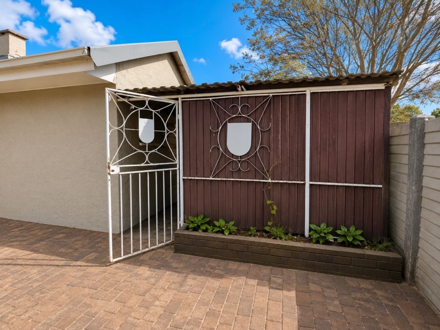 3 Bedroom Property for Sale in Risiville Gauteng