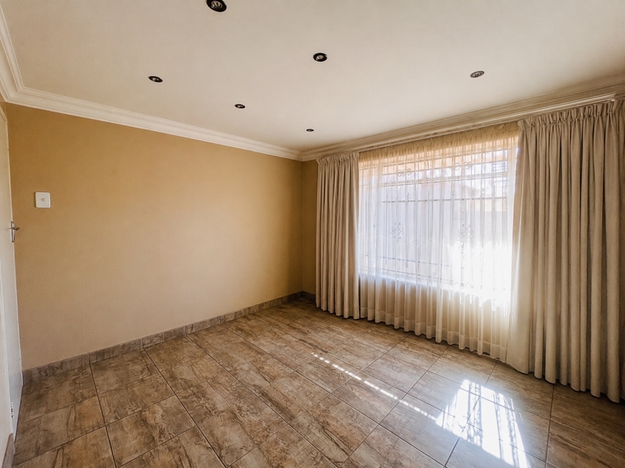 3 Bedroom Property for Sale in Sebokeng Zone 14 Gauteng