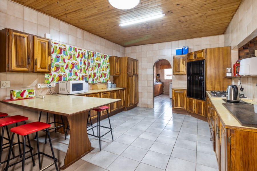 4 Bedroom Property for Sale in Dorandia Gauteng