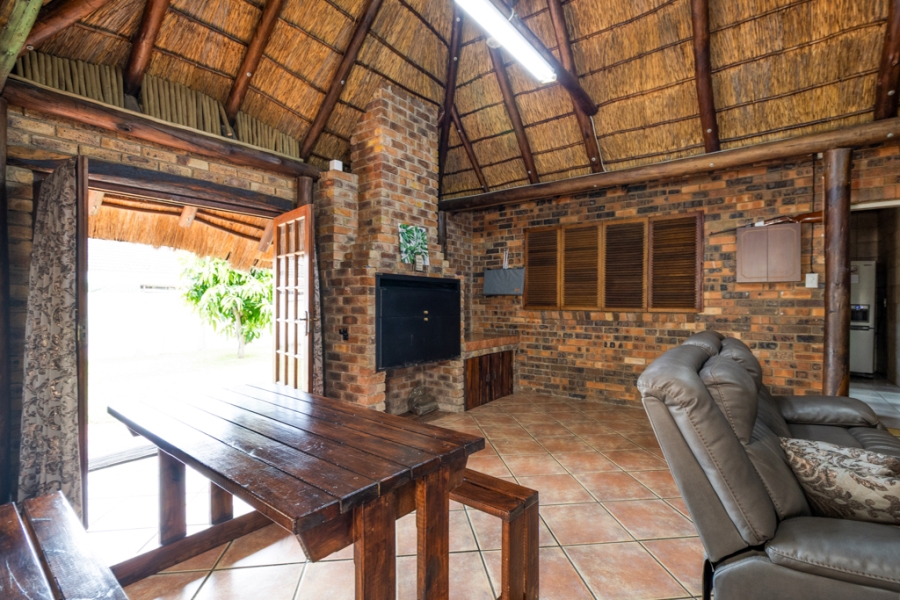 4 Bedroom Property for Sale in Dorandia Gauteng