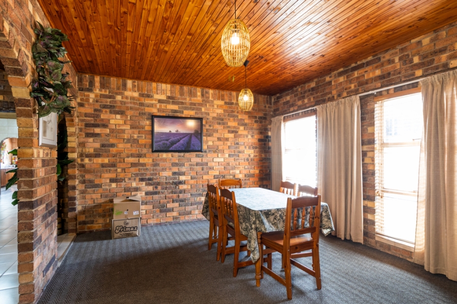 4 Bedroom Property for Sale in Dorandia Gauteng