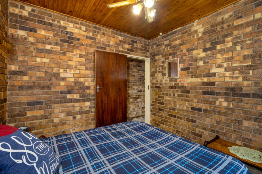 4 Bedroom Property for Sale in Dorandia Gauteng