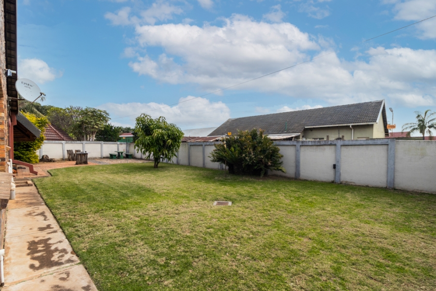 4 Bedroom Property for Sale in Dorandia Gauteng