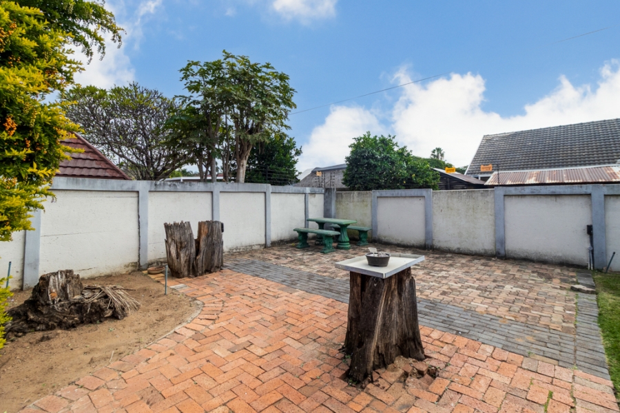 4 Bedroom Property for Sale in Dorandia Gauteng