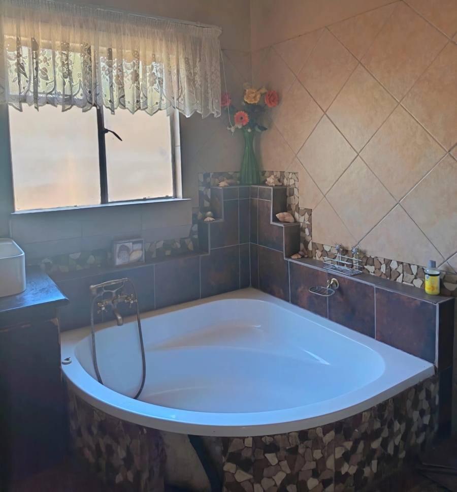 3 Bedroom Property for Sale in Kameeldrift West Gauteng