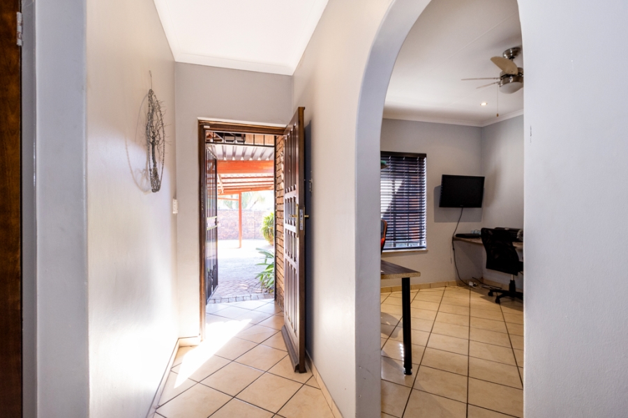 3 Bedroom Property for Sale in Ninapark Gauteng