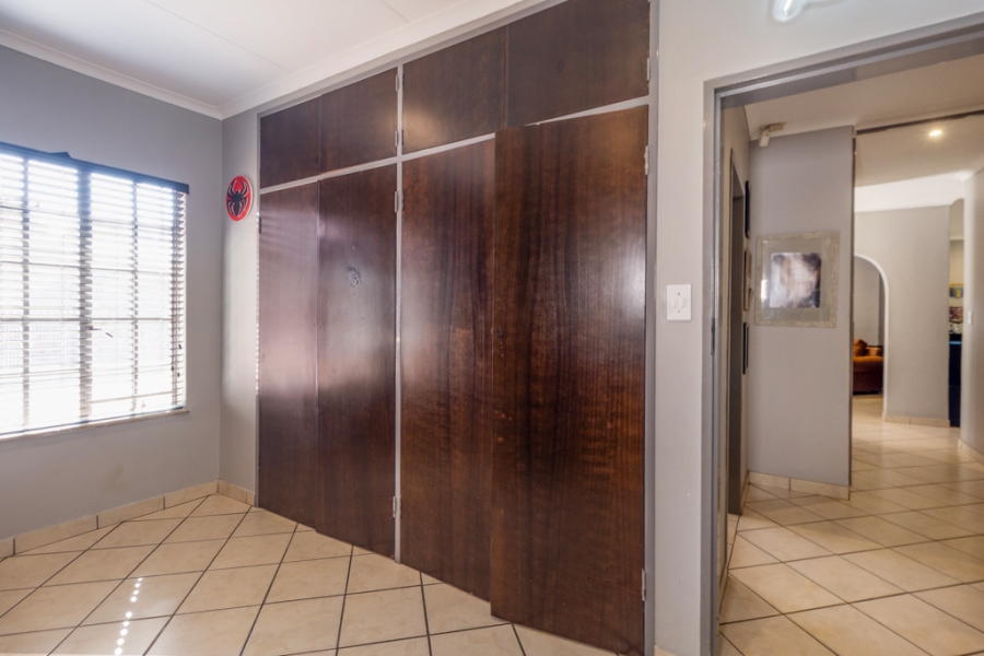 3 Bedroom Property for Sale in Ninapark Gauteng